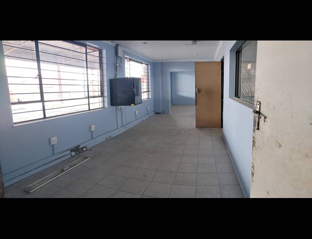 2,100M² WAREHOUSE TO LET IN CITY DEEP